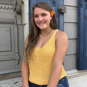 Meet your Posher, Chloe